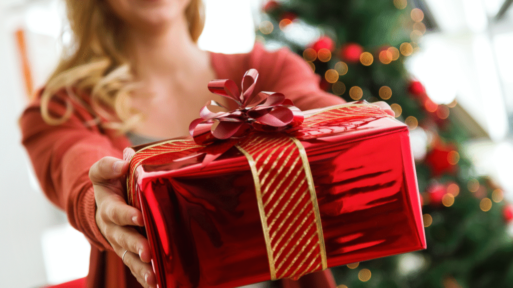 Magia cadourilor – o tradiție care ne unește de mii de ani